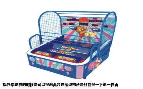 摩托车退档的时候是可以捏着离合连续退档还是只能捏一下退一档再